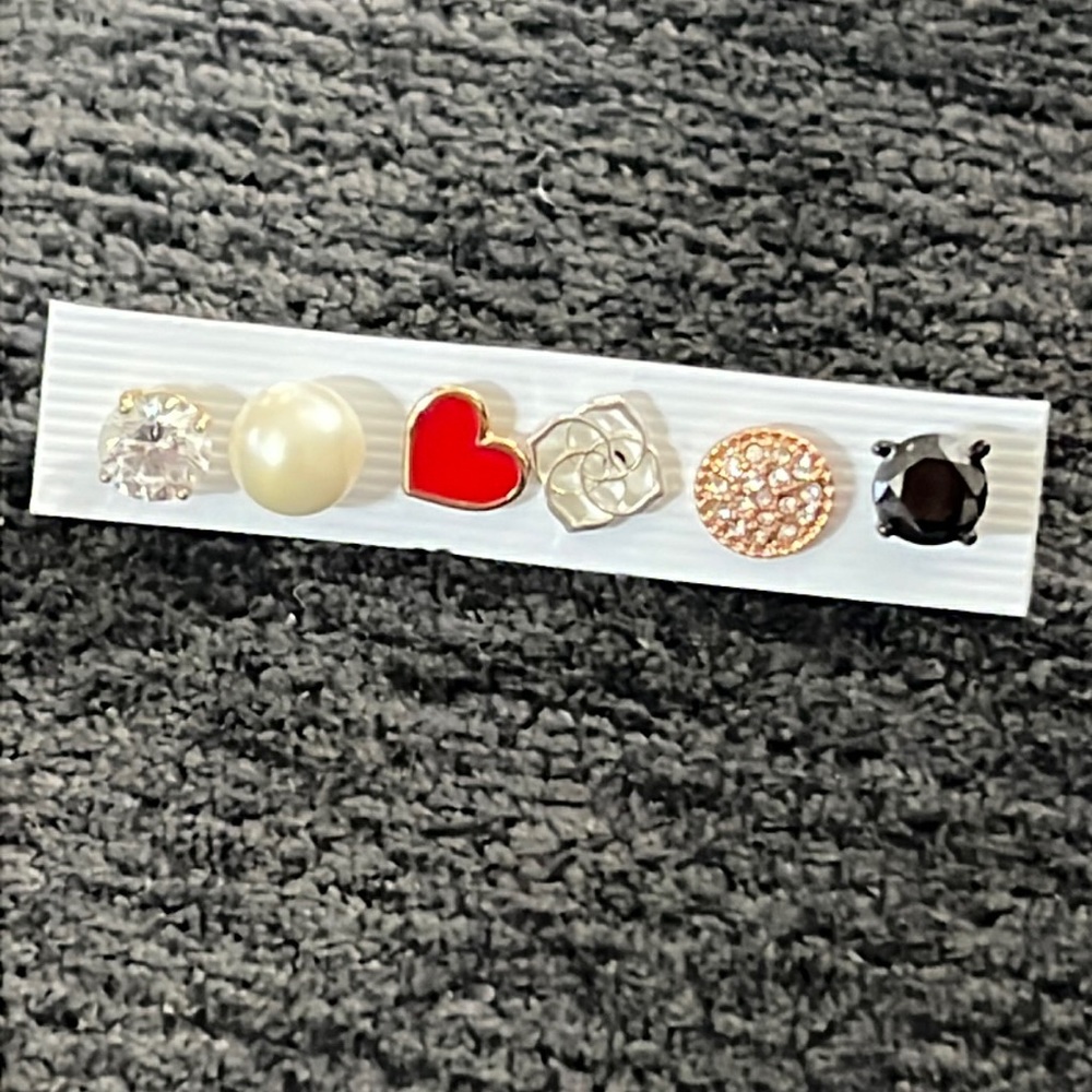 Single & Ready to Mingle!!! Solo Earrings 6 Different Individual Pierced Earring